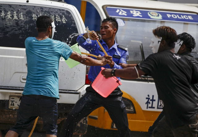 Candid Pics Capture A Normal Day in China