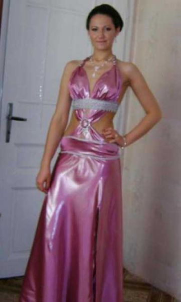 Prom Dresses That Are Like Something Out of a Bad Movie