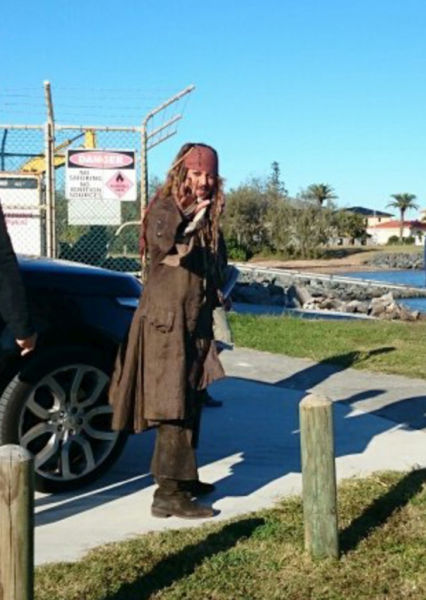 Johnny Depp Fans Get to Meet the Real Jack Sparrow