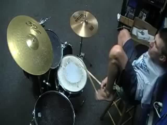 An Armless Drummer That Rocks Out Like a Pro