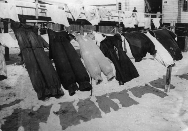 What a Day on the Beach Looked Like 100 Years Ago