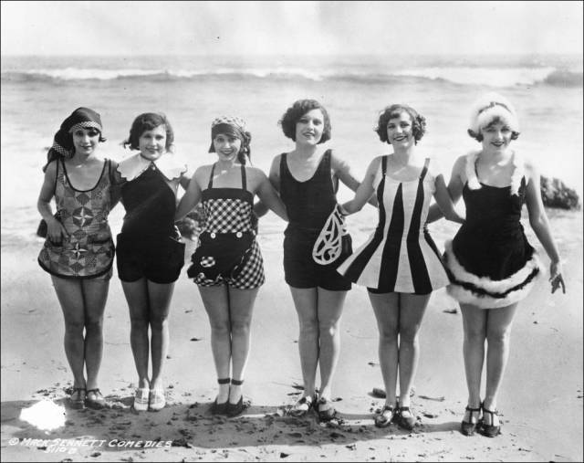 What a Day on the Beach Looked Like 100 Years Ago (35 pics) - Izismile.com