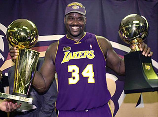 Shaquille O’Neal Is One Massive Hulk of a Man