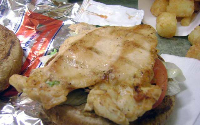 Fast Food Employees Reveal Shocking Secrets about Some of You Favorite Junk Foods