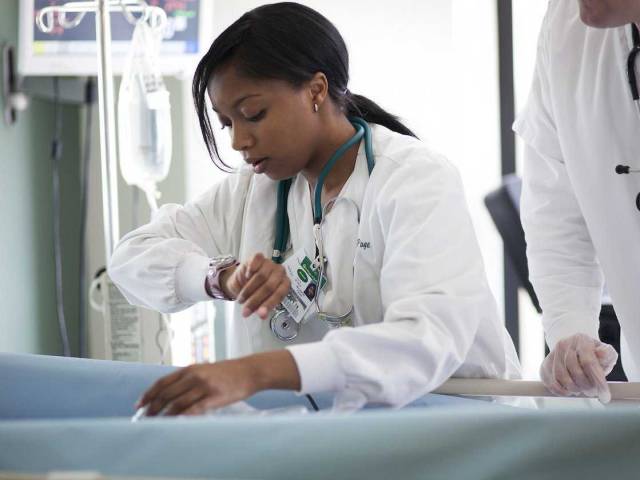 Jobs That Pay Well but Which You Don’t Need a Bachelor’s Degree to Do