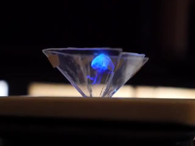 How to Make a 3D Hologram with Your Smartphone