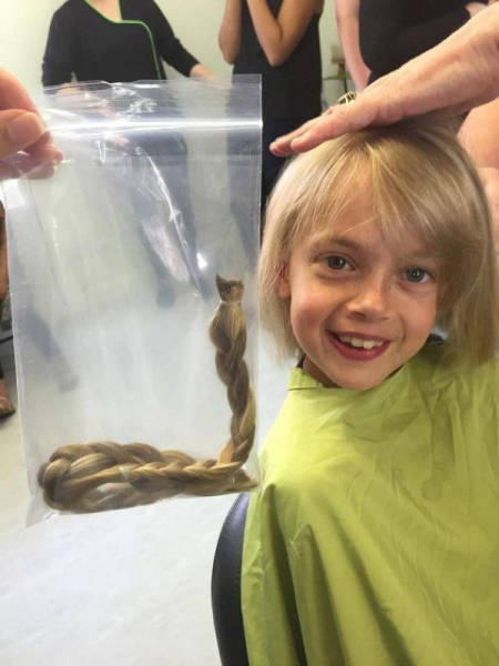 Kind 9 Year Old Girl Does Something Selfless For Her