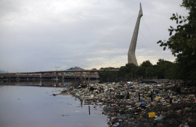 The Sad Sight of Polluted Beaches in Rio de Janeiro