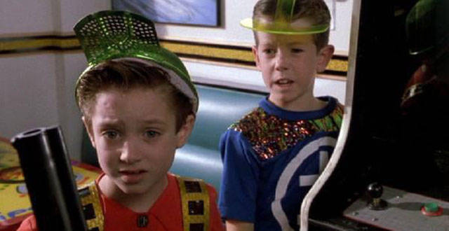 Tiny Movie Roles That Actors Really Played before They Were Famous