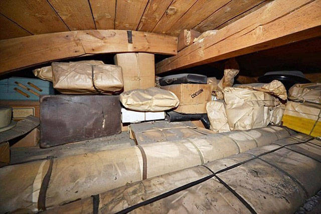 Guy Leaves His Home for 70 Years and Finds Something Incredible inside When He Returns