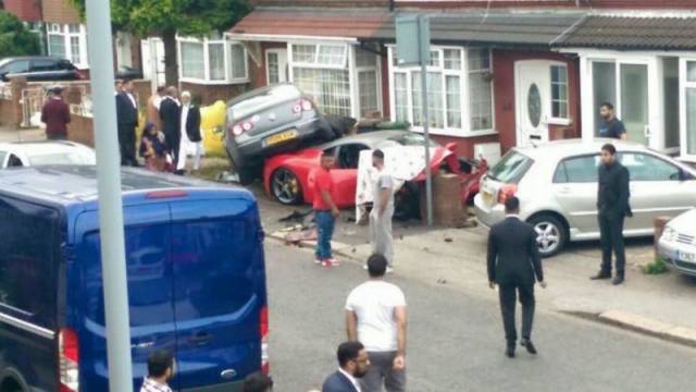 Dude Crashes a Rented Ferrari and Totally Destroys It in the Process