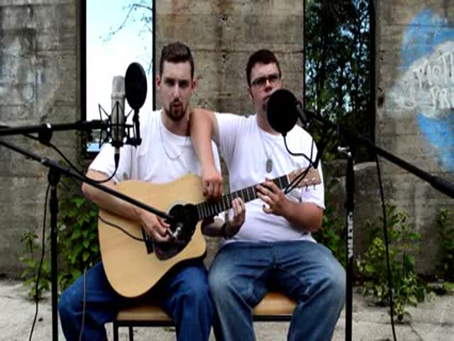 Two Talented Guys Cover Eminem’s “The Real Slim Shady” on One Guitar
