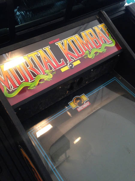 Guy Picks Up a Free Mortal Kombat Cabinet and Gets Some Extra Added Surprises