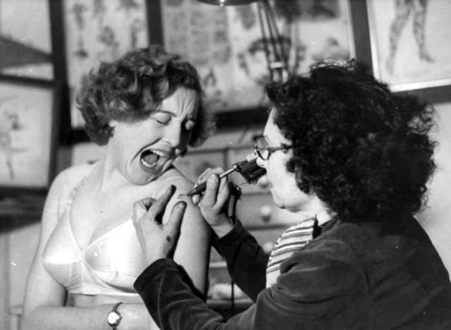 Old-school Pics of Tattoos Done in the Early 1900s