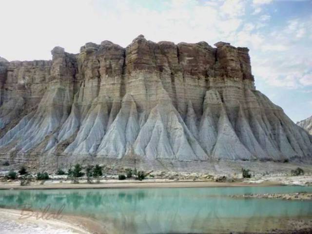 The Most Stunning Locations in and Around Pakistan