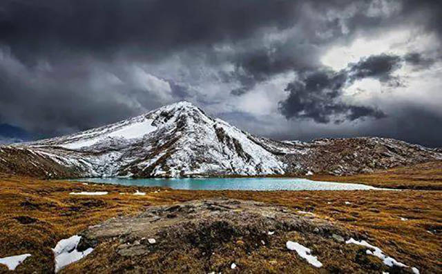 The Most Stunning Locations in and Around Pakistan