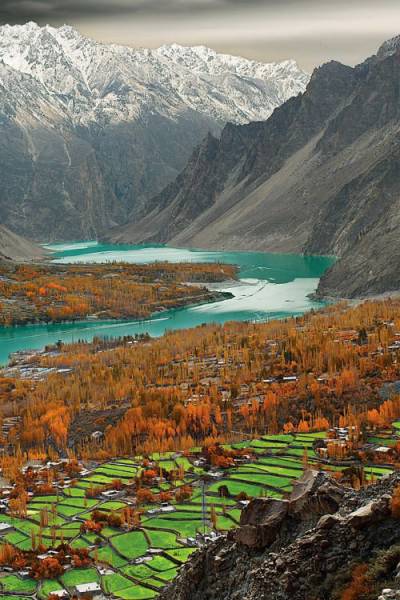 The Most Stunning Locations in and Around Pakistan