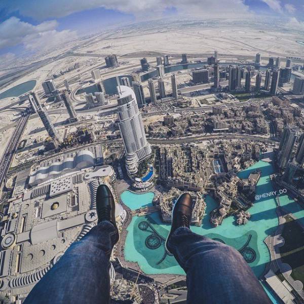 These Extreme Selfies are a Little Insane