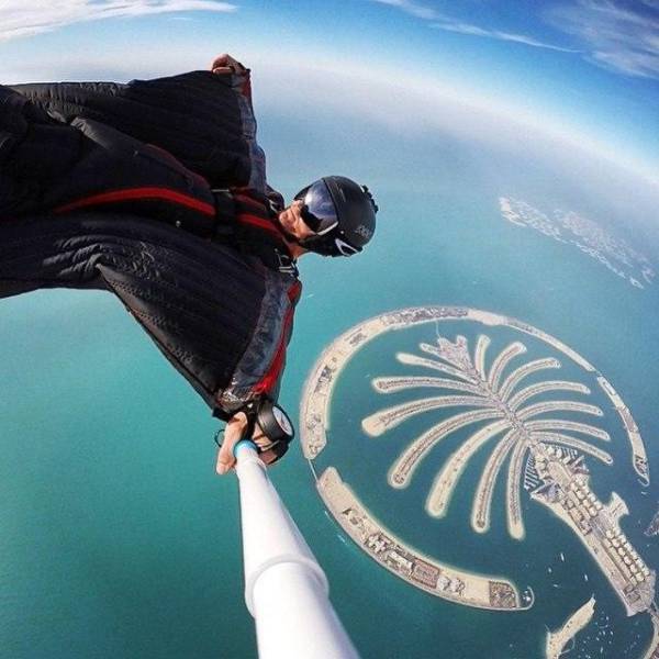 These Extreme Selfies are a Little Insane