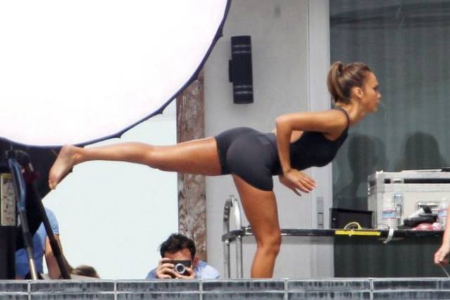 Jessica Alba Looks Strong and Sexy while Stretching