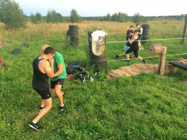 Russian Dudes Construct an Epic Outdoor Gym