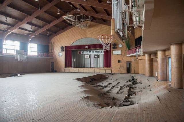 Inside the Eerie Ghost Towns Created by the Fukushima Nuclear Disaster