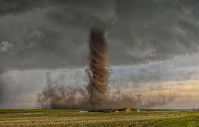 Just a Few of the Stunning Entries into the 2015 National Geographic Photo Contest