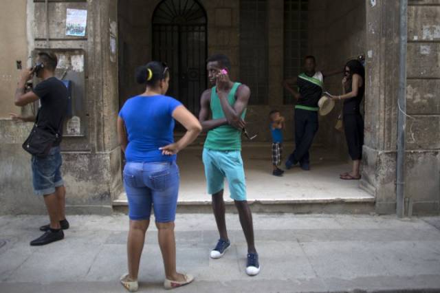 A Few Candid Snaps of Daily Life in Cuba