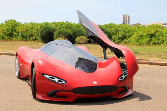 Smart Chinese Engineer Makes His Own Supercar from Scratch