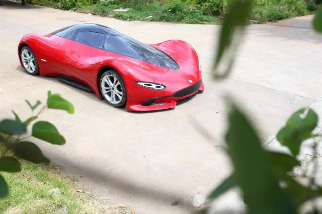 Smart Chinese Engineer Makes His Own Supercar from Scratch
