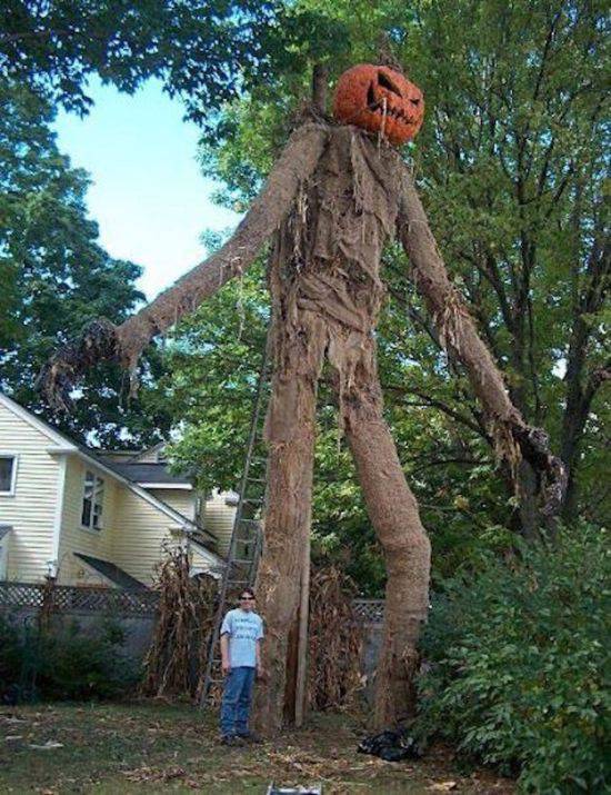 Halloween Decorating That Is Beyond Terrifying