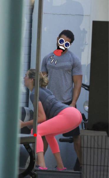 The Internet Has a Little Fun with a Squatting Kate Upton