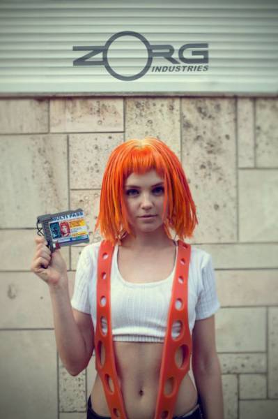 A Perfect “Leeloo” Cosplay Outfit That Hits All the Right Notes