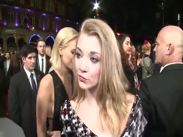 Natalie Dormer and Jennifer Lawrence Share an Awkward Kiss on the Red Carpet