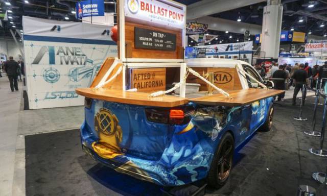 Car Modification Enthusiasts Come Together for SEMA 2015