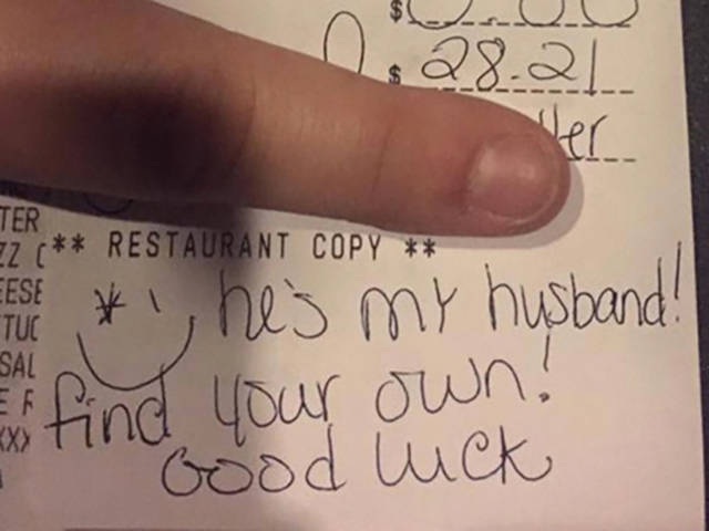 Waitress Gets a Snotty Note from an Insecure Newlywed and Her Response Is Awesome