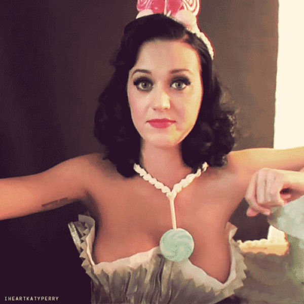 The Beautiful and Sexy Katy Perry in Sizzling GIFs (31 gifs) .