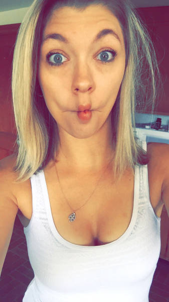 Goofy Girls Definitely Have Their Own Unique Sex Appeal Goofy Girls Definitely Have Their Own Unique Sex Appeal