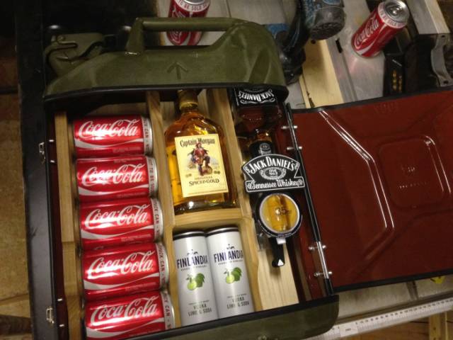 Creative Dude Uses a Jerry Can to Build His Own Mini Bar
