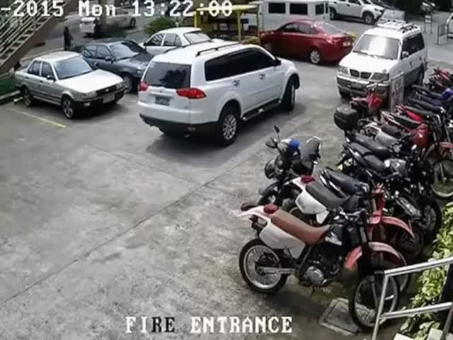 This Is Why You Should Always Park Your Own Car