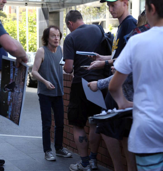 Angus Young Still Makes Time for Fans at 60 Years Old