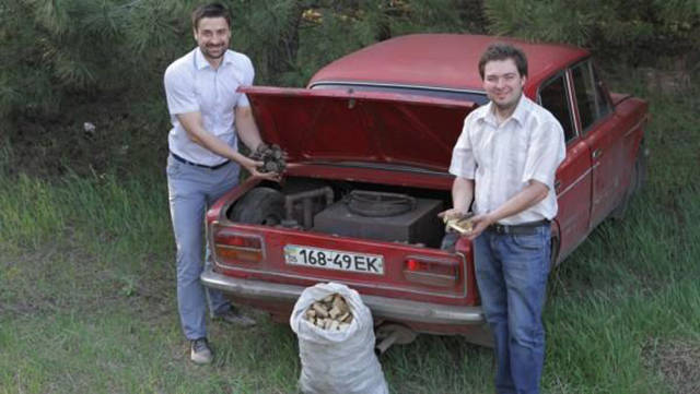 Ukraine Drivers Are Going Back to Basics and Using Wood to Power Their Cars