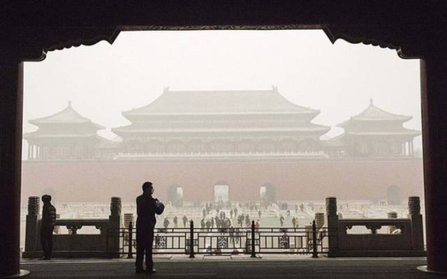 Revealing Photos Show How Polluted the City of Beijing Really Is