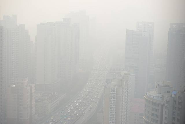 Revealing Photos Show How Polluted the City of Beijing Really Is