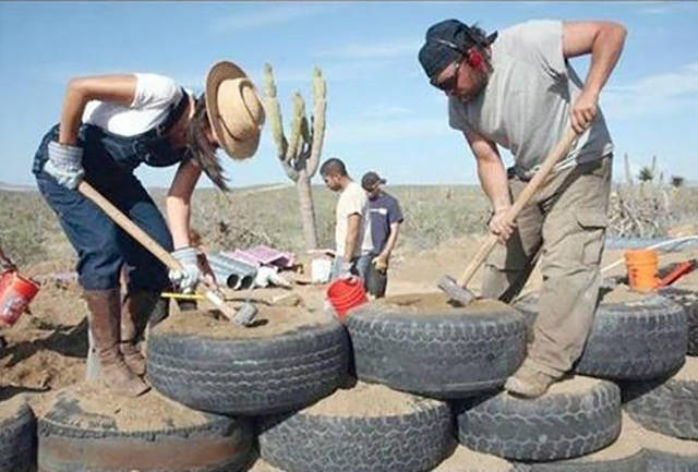 This Architect Is the Creator of “Earthships” and They Are the Coolest Homes Ever