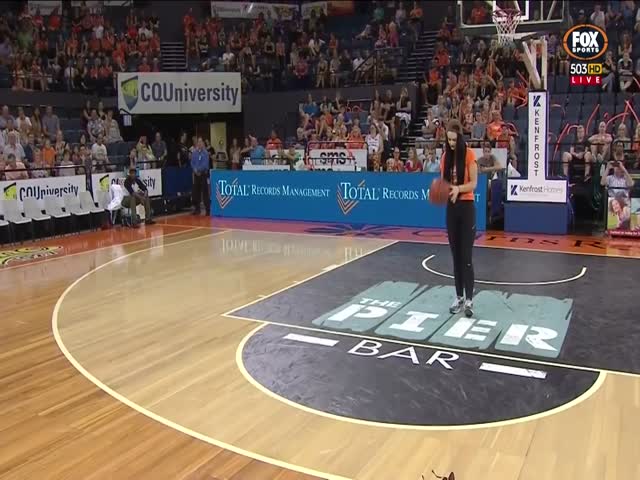 Girl Gets the Chance to Win $250,000 in a Half-Court Shot but Her Throw Is Abysmal
