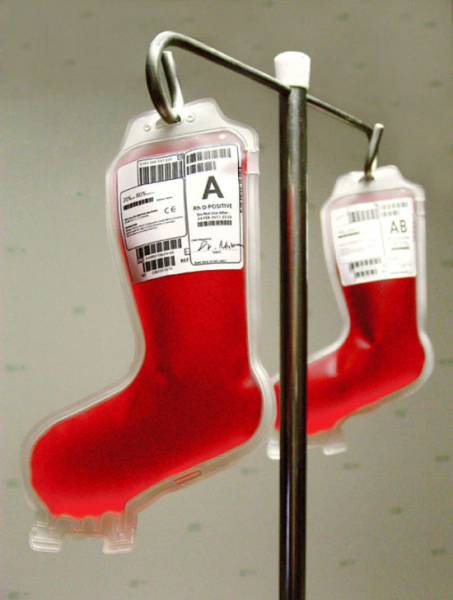 Hospital Employees Find Fun Ways to Inject a Little Christmas Cheer into Bleak Hospital Wards