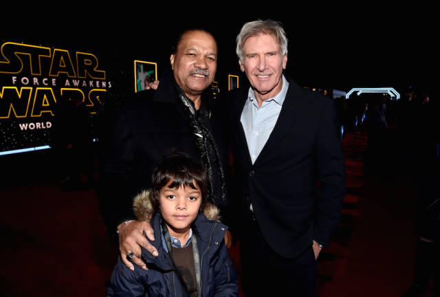 Inside Pics from the Red Carpet at the "Star Wars: the Force Awakens" Premiere