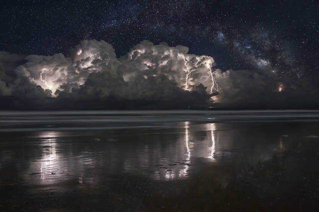 Stunning Storm Photographs That Capture the Beauty of This Sometimes Terrifying Weather Phenomenon