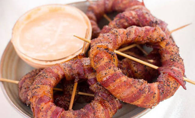 A Killer Recipe of Onion Rings Wrapped in Smoked Bacon